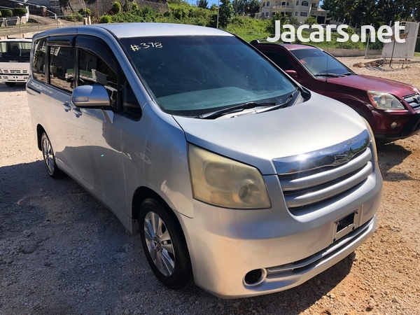 Toyota Noah 2,0L 2009