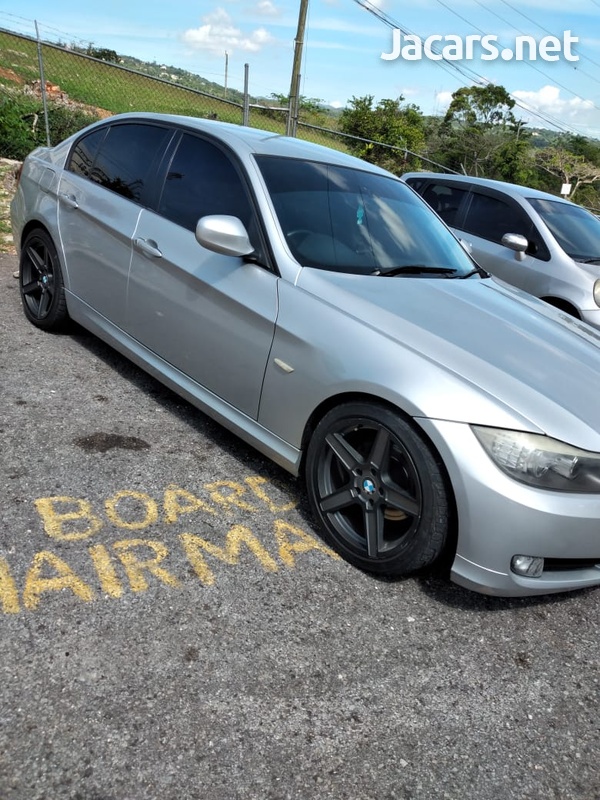 BMW 3-Series 2,0L 2011