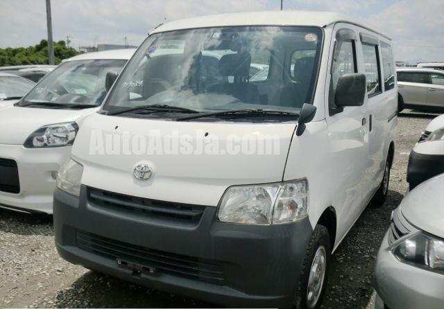 2015 Toyota TownAce
