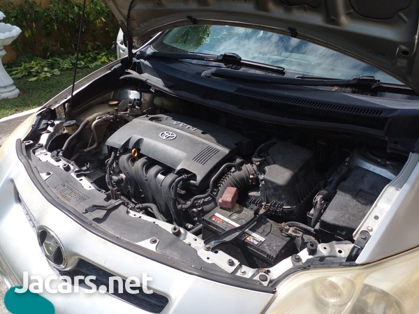 Toyota AURIS 2,0L 2008