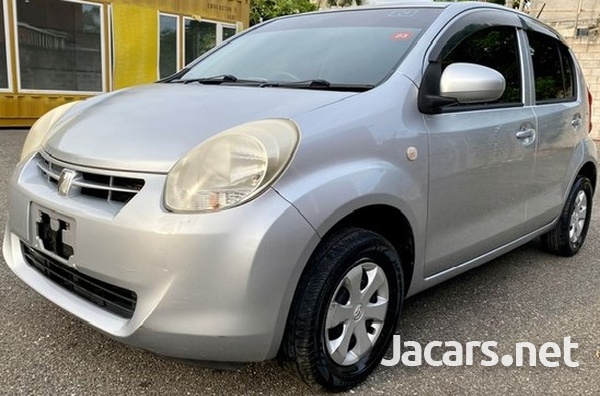 Toyota Passo 1,0L 2012