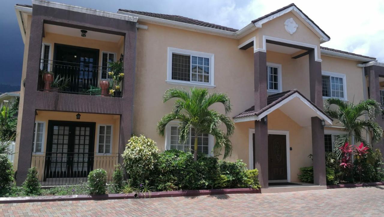 Apartment for Sale   Kingston 8