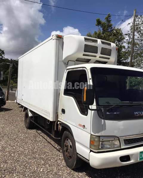 2004 Isuzu ELF Freezer Box Truck