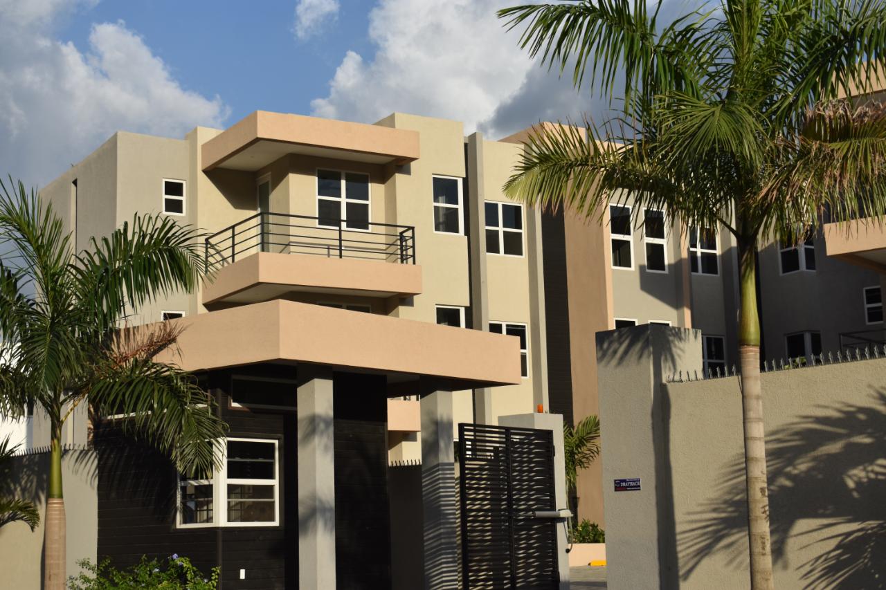 Apartment for Rent   Kingston 8