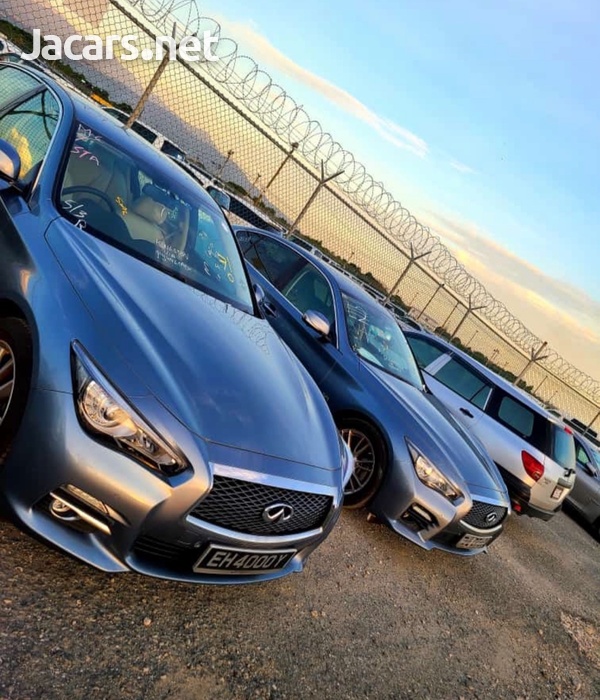 Infiniti Q50 2,0L 2014