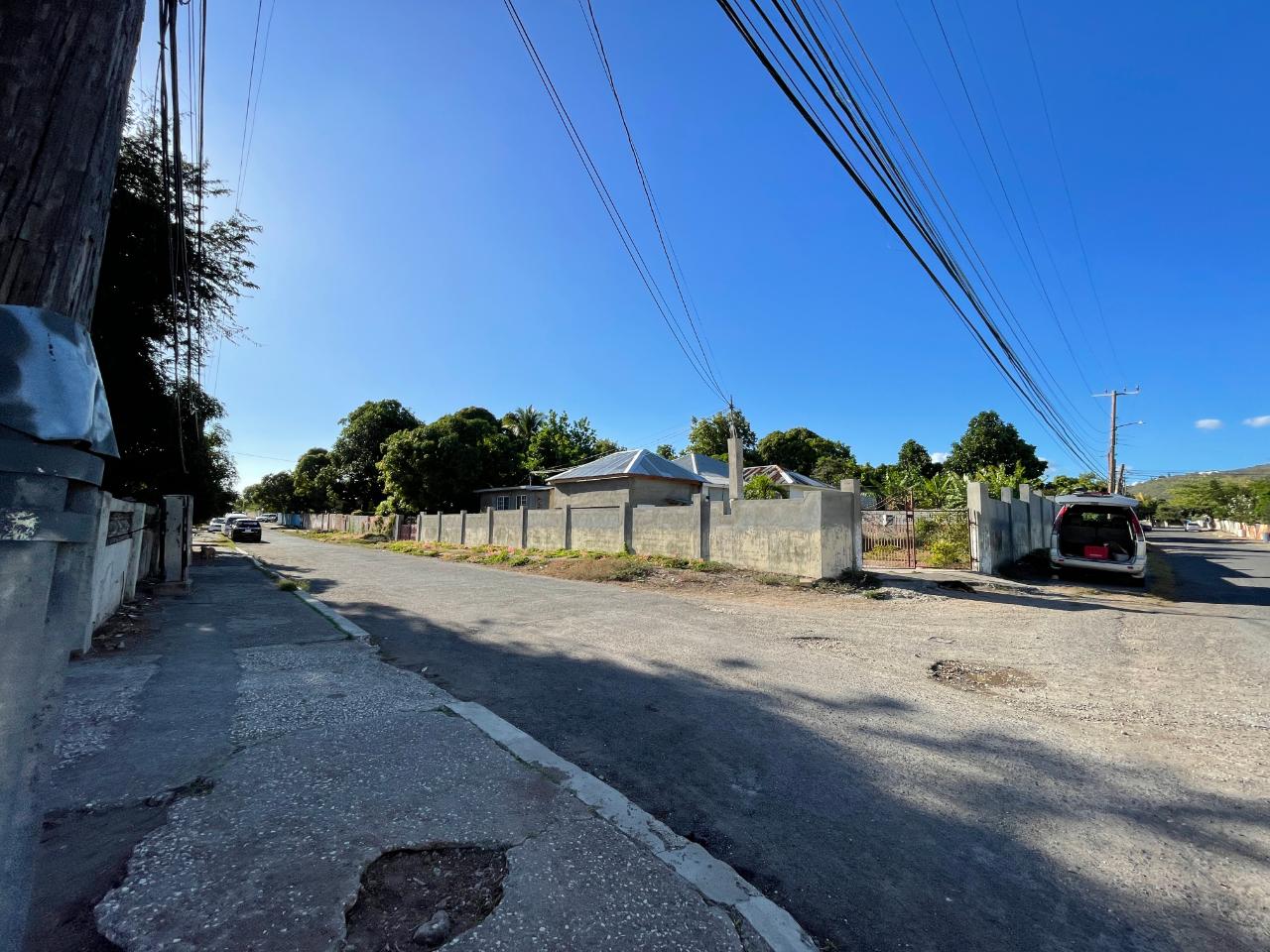 House for Sale   Kingston 3