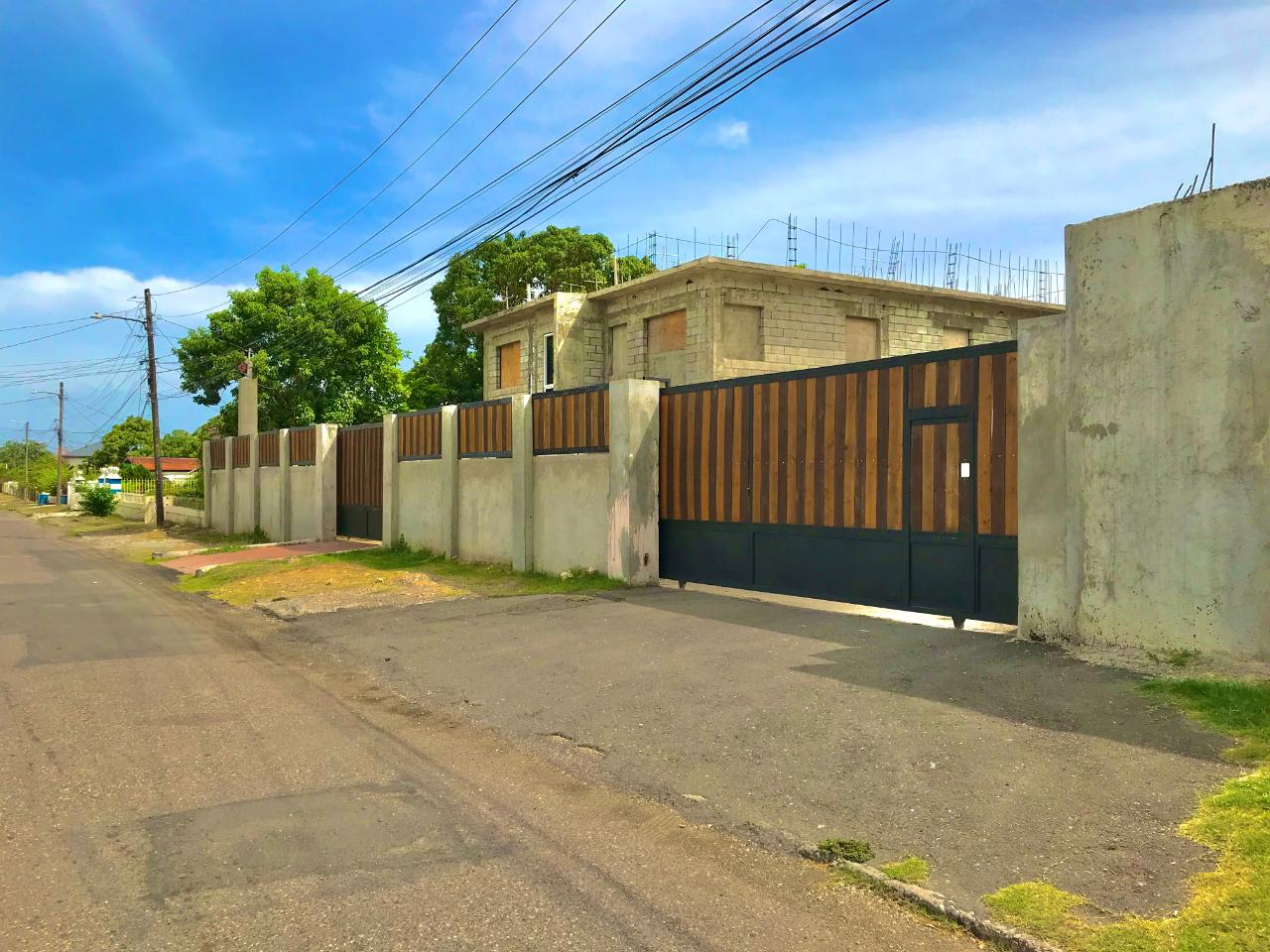 House for Sale   Kingston 20