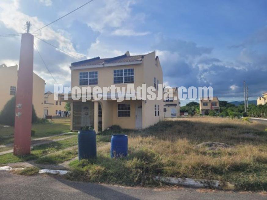 2 bed Townhouse For Sale in Spanish Town, St. Catherine, Jamaica