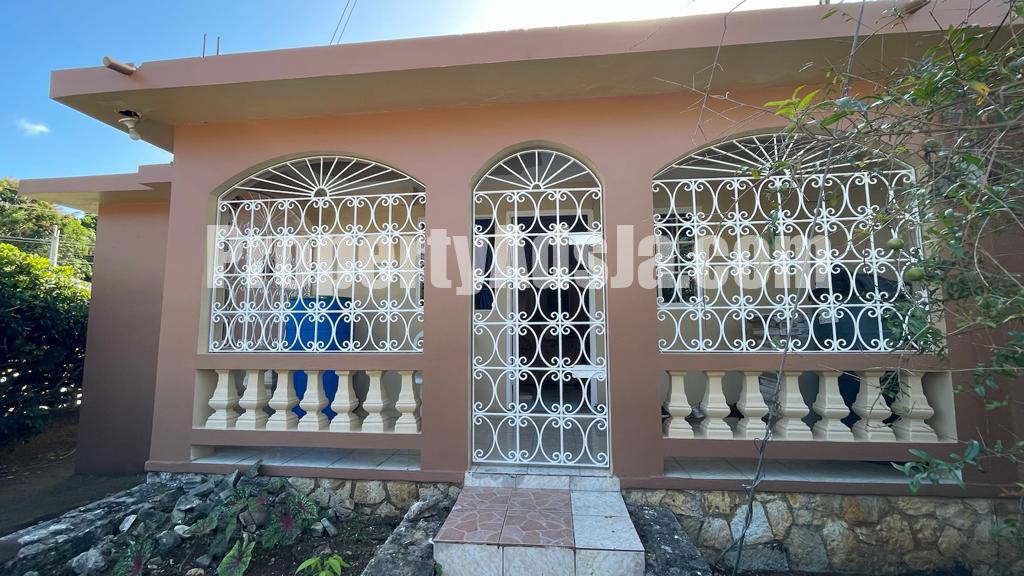 4 bed House For Sale in Montego Bay, St. James, Jamaica