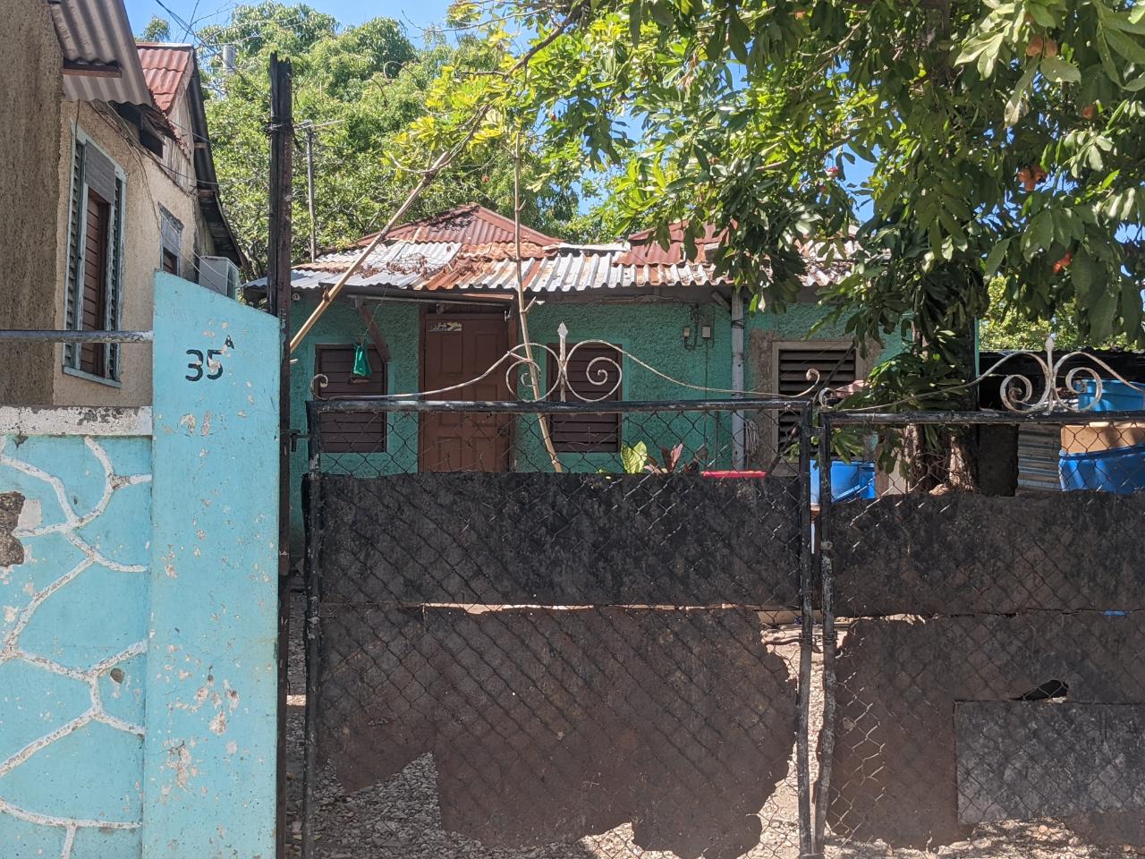 House for Sale   Kingston 13