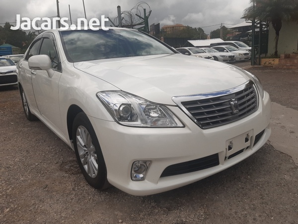 Toyota Crown 2,5L 2013