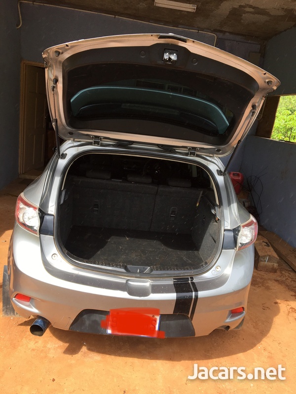 Mazda Axela 1,5L 2013