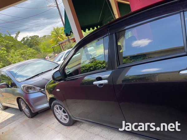 Daihatsu MIRA 4,1L 2012