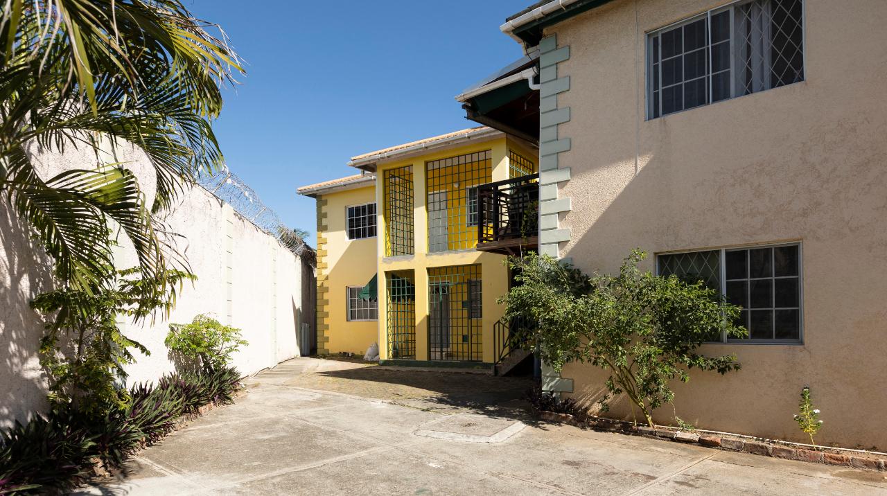 Apartment for Sale   Kingston 8