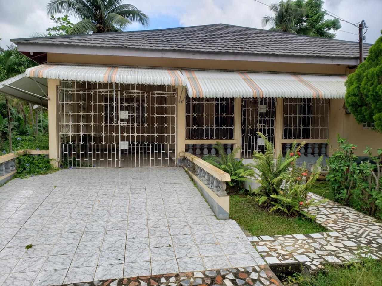 House for Sale   Ewarton