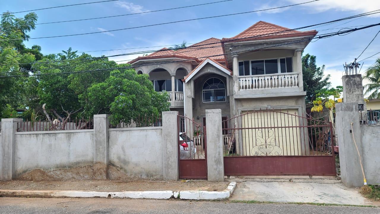 House for Sale   Kingston 10
