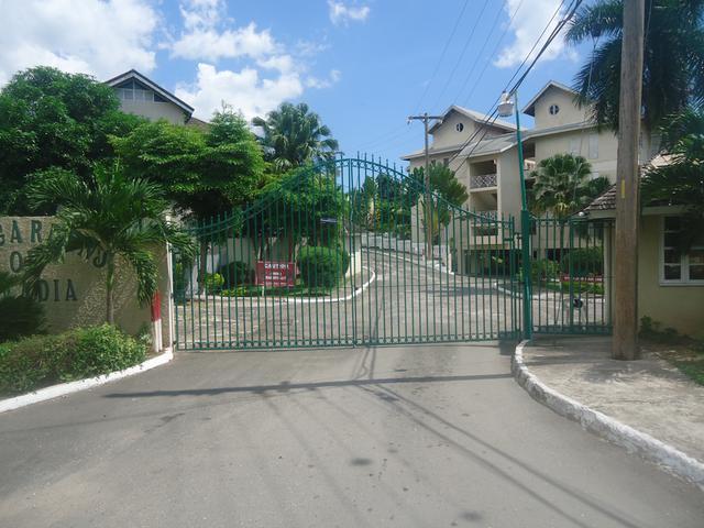 Townhouse for Rent   Kingston 8