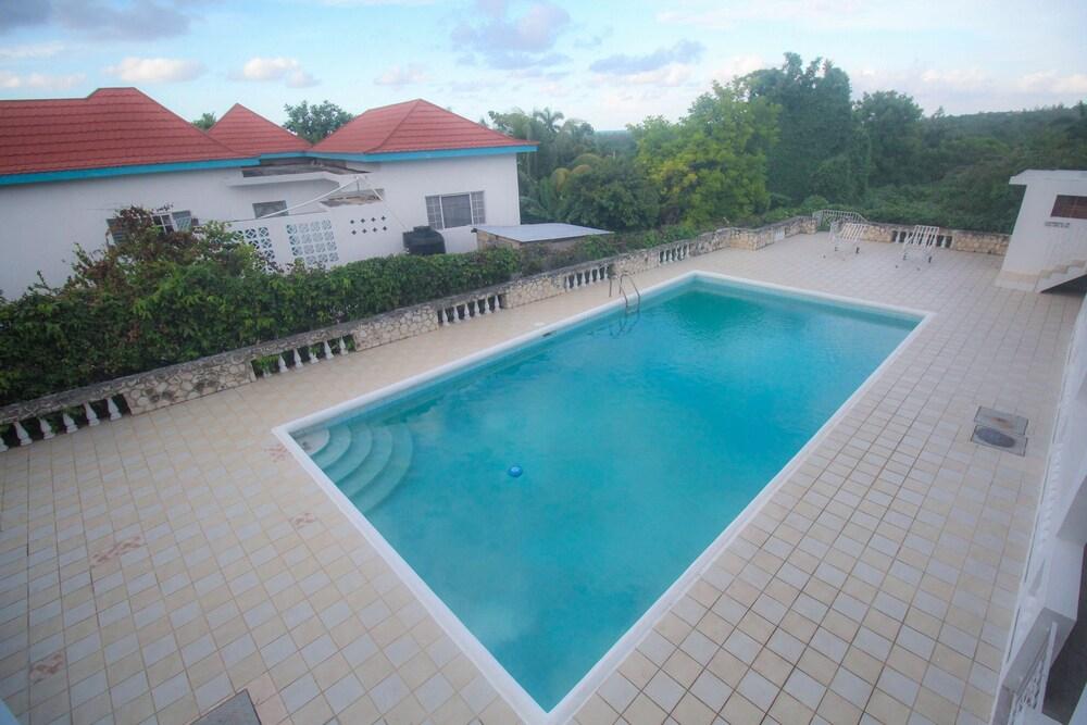 Resort Apartment/Villa for Rent   Montego Bay
