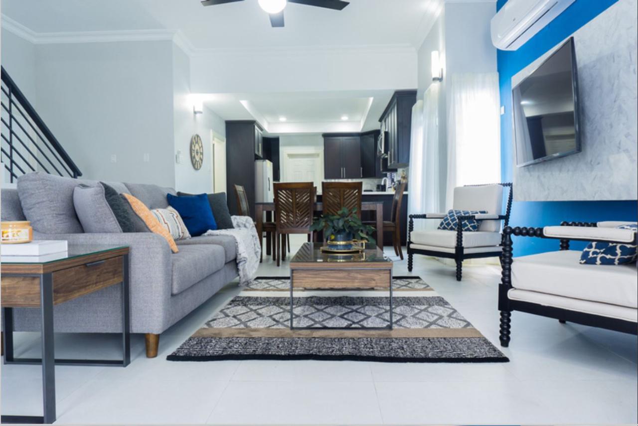 Townhouse for Rent   Kingston 8