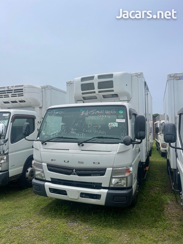2015 Mitsubishi Canter