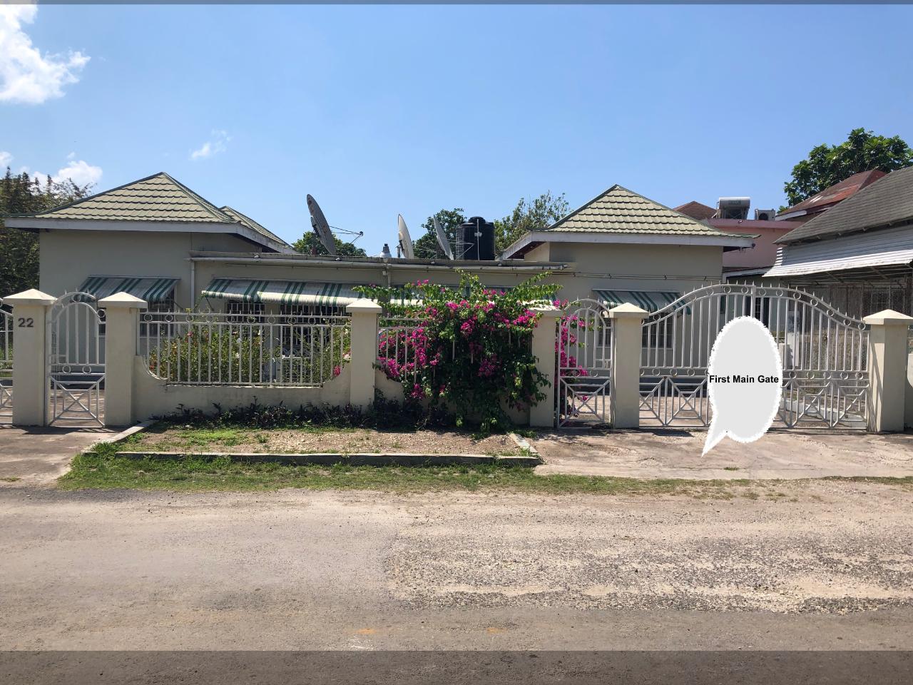 House for Sale   Savanna-La-Mar