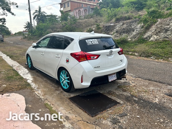 Toyota AURIS 1,8L 2013