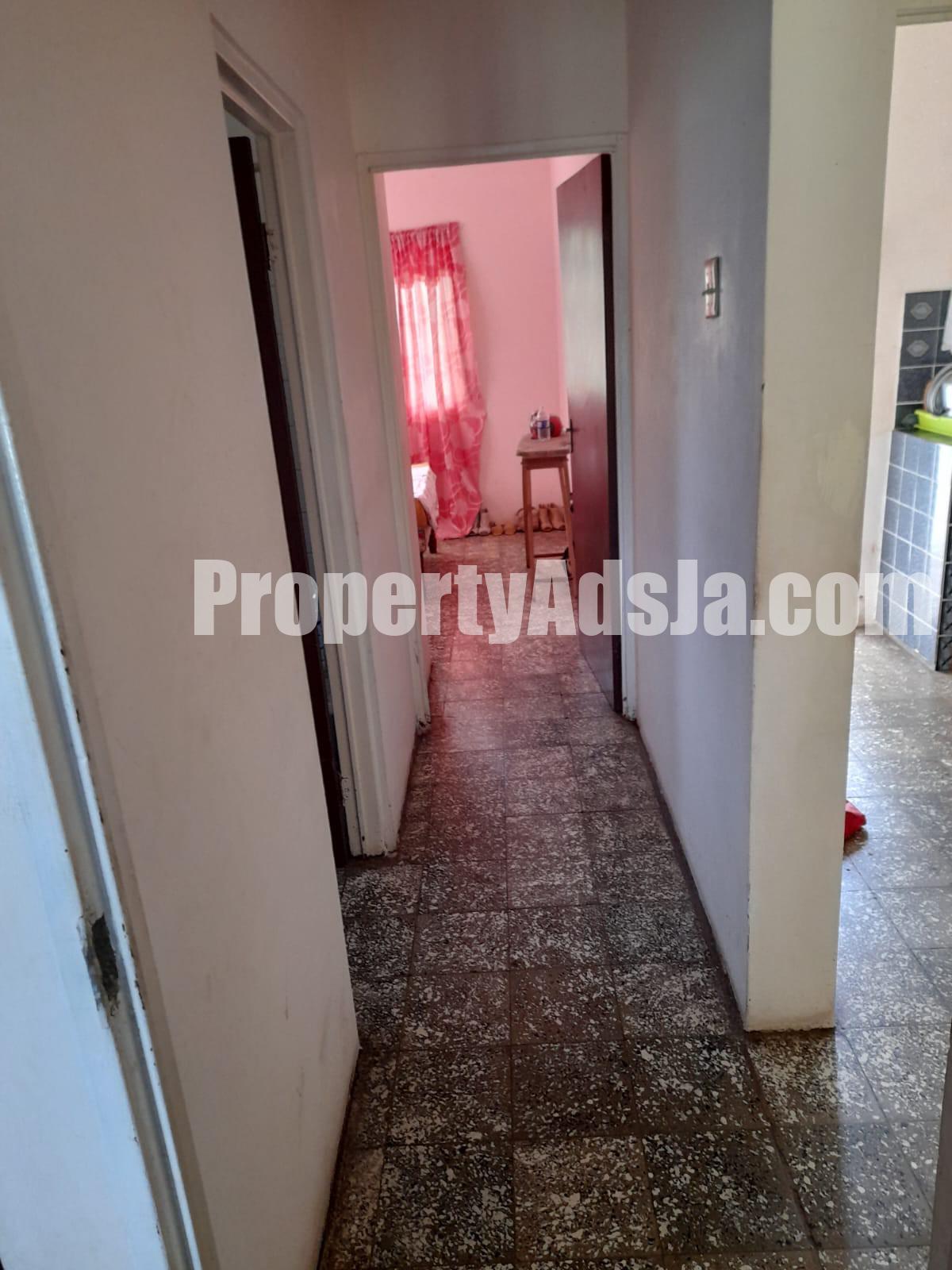 4 bed House For Sale in Maypen, Clarendon, Jamaica