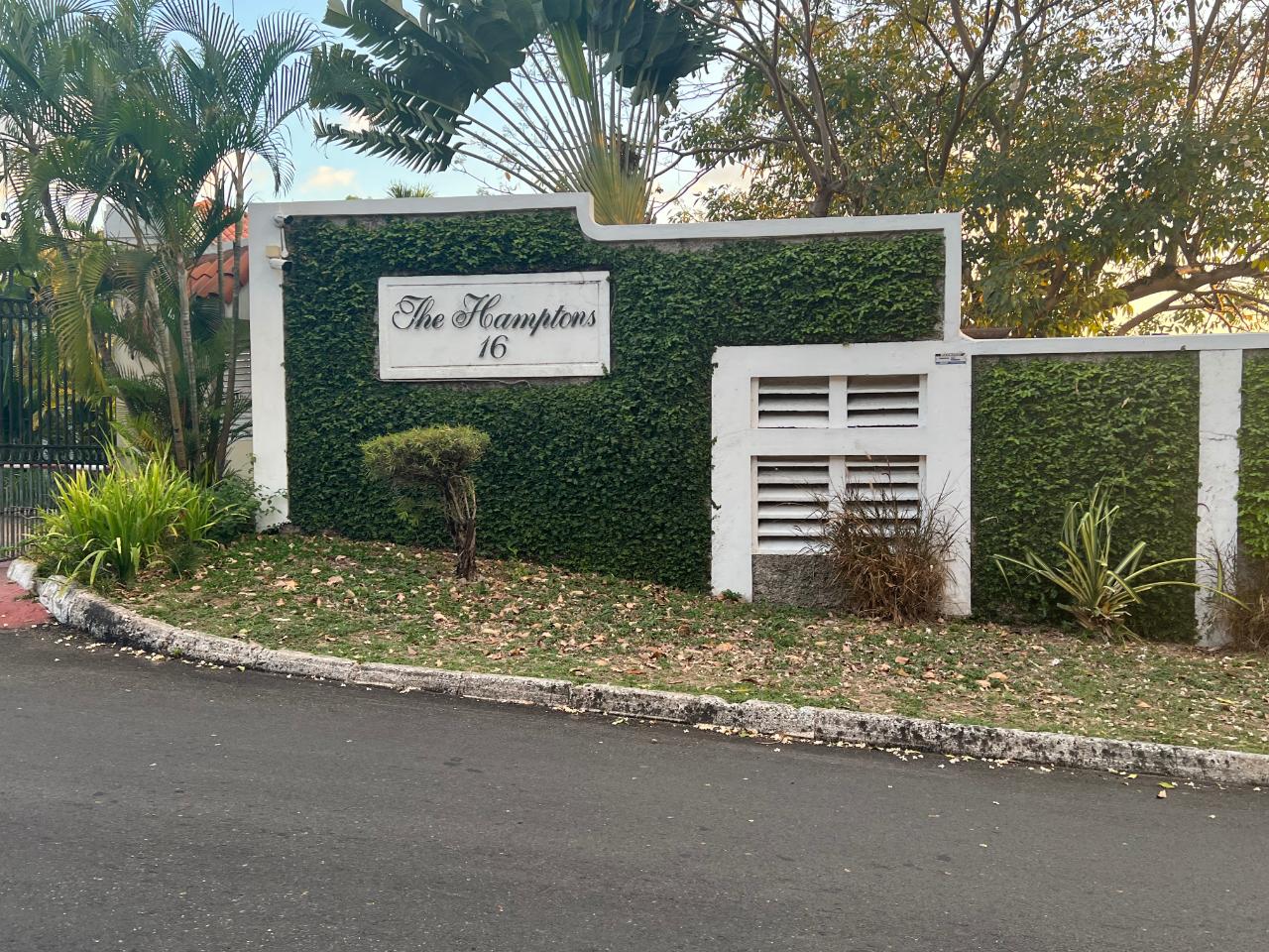 Townhouse for Rent   Kingston 6