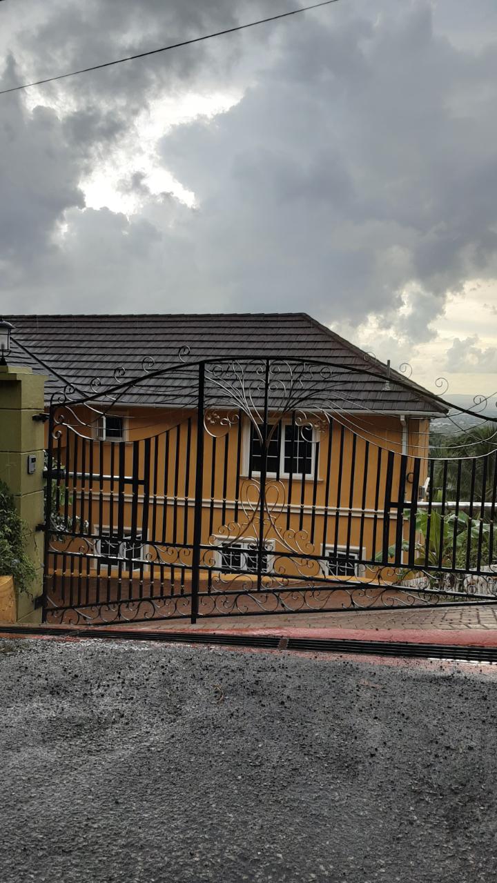 House for Rent   Kingston 8