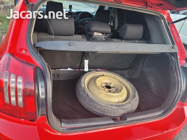 Toyota RunX 1,8L 2004