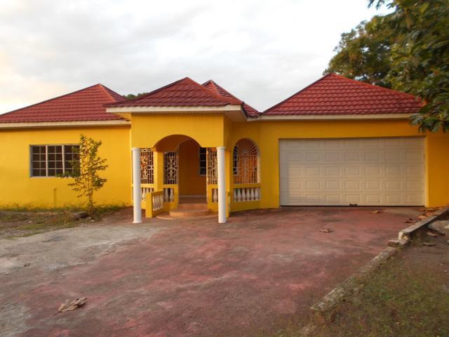 House for Sale   May Pen