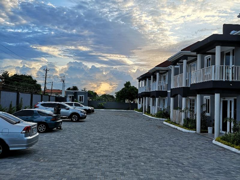 Apartment for Sale   Kingston 19