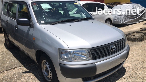Toyota Probox 1,5L 2014