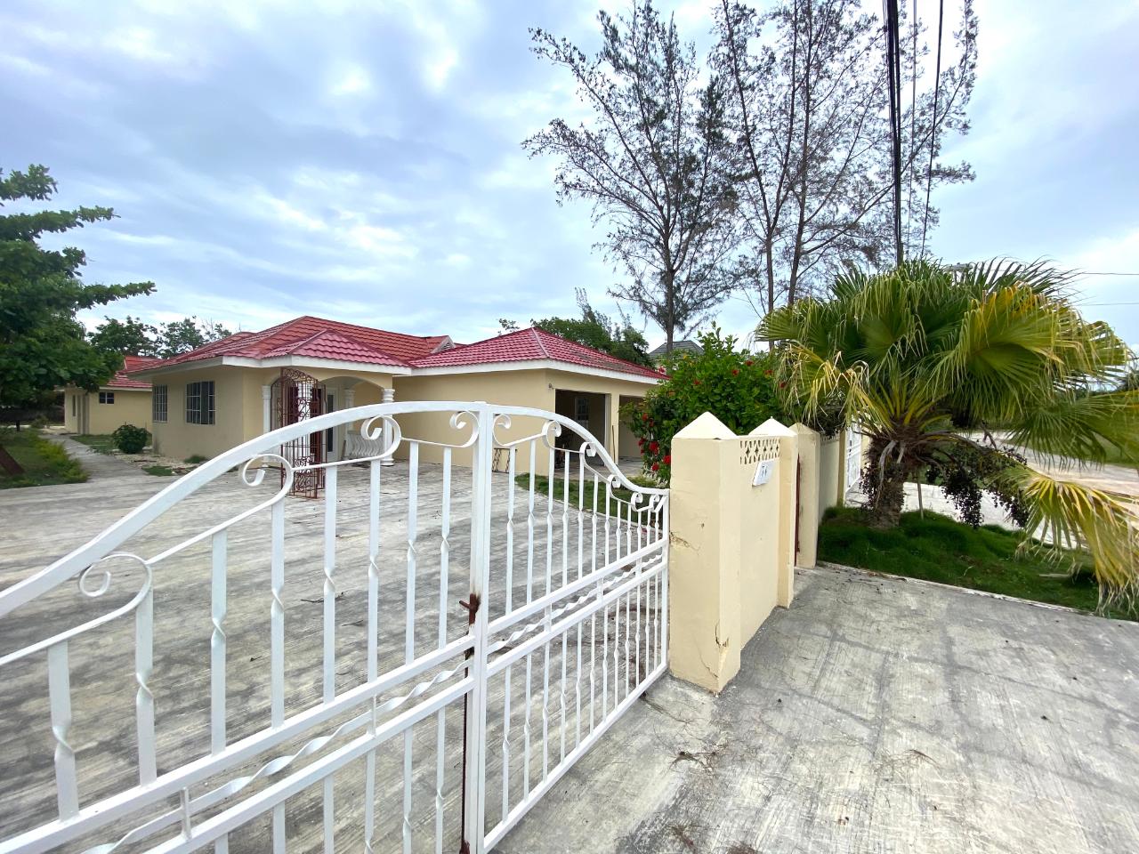 House for Sale   Montego Bay