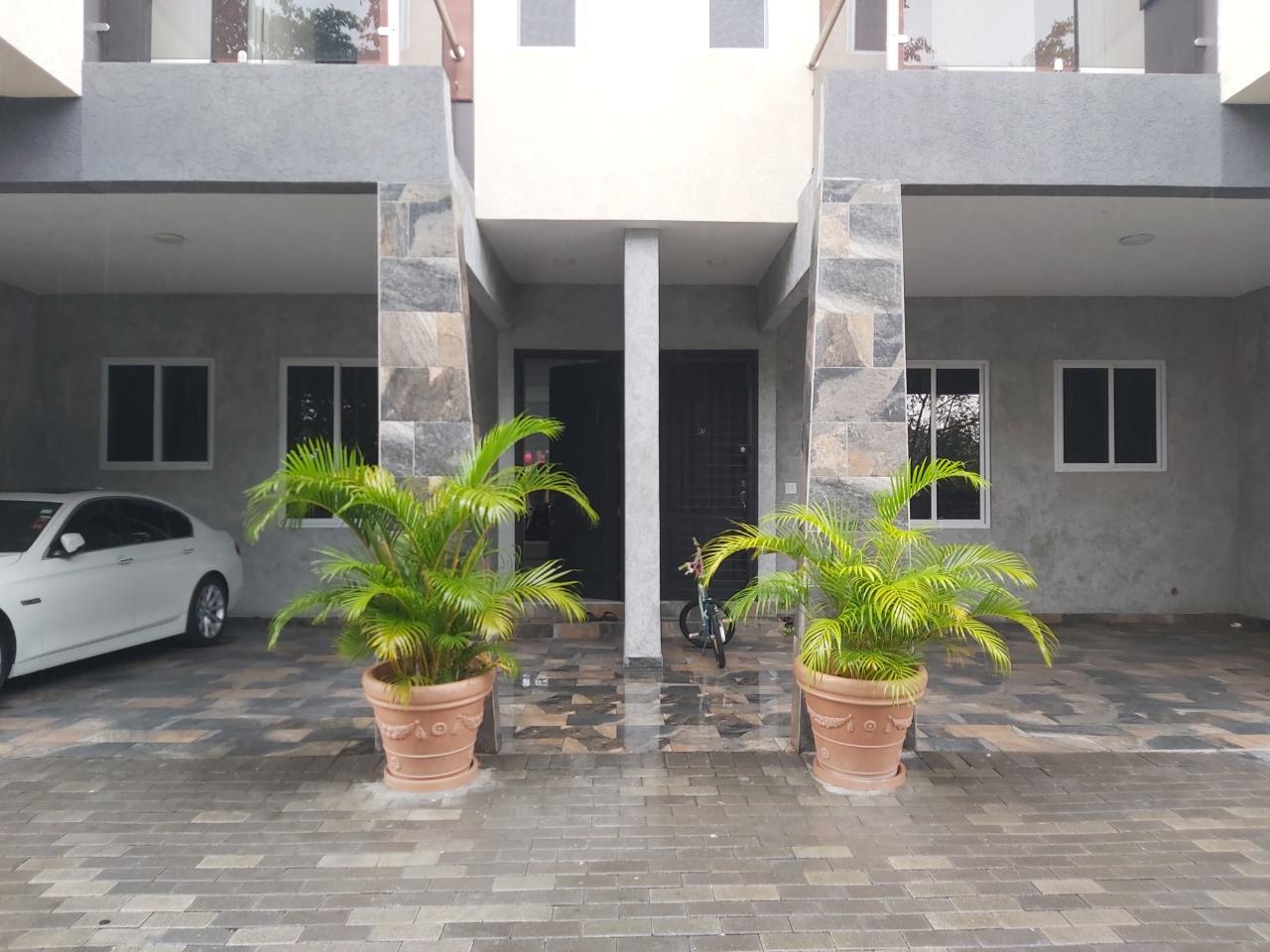 Townhouse for Rent   Kingston 6