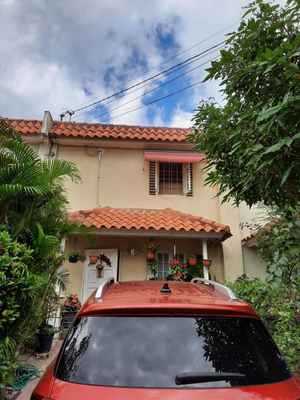 Townhouse for Sale   Kingston 8