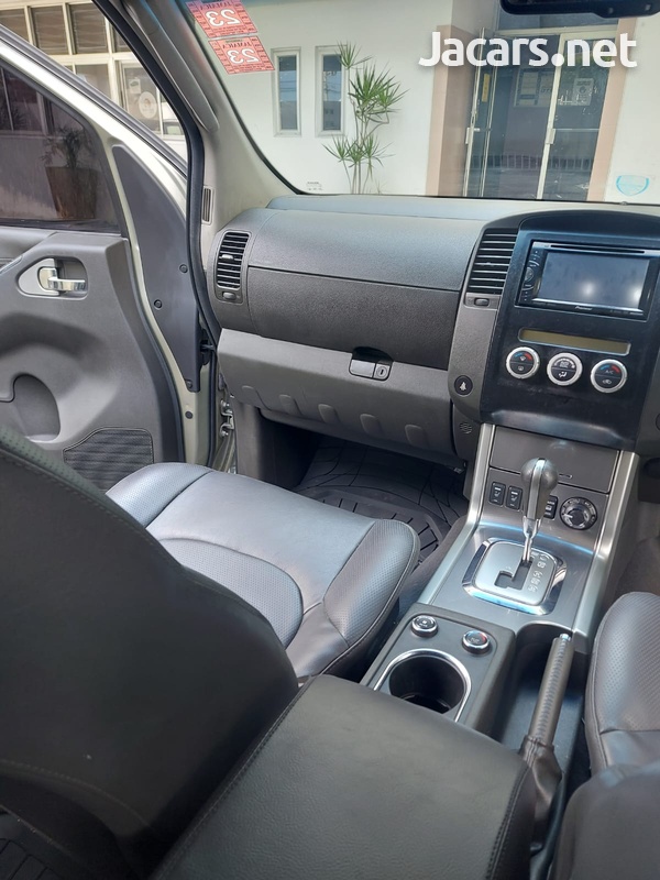 Nissan Pathfinder 2,5L 2012
