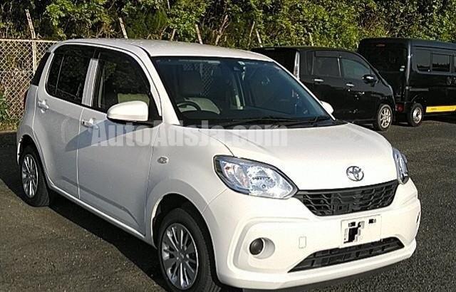 2017 Toyota passo