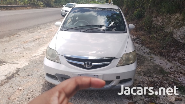 Honda Fit Aria 1,5L 2006