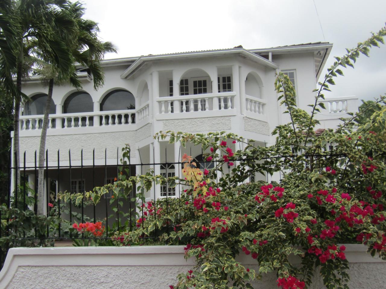 House for Sale Kingston 9