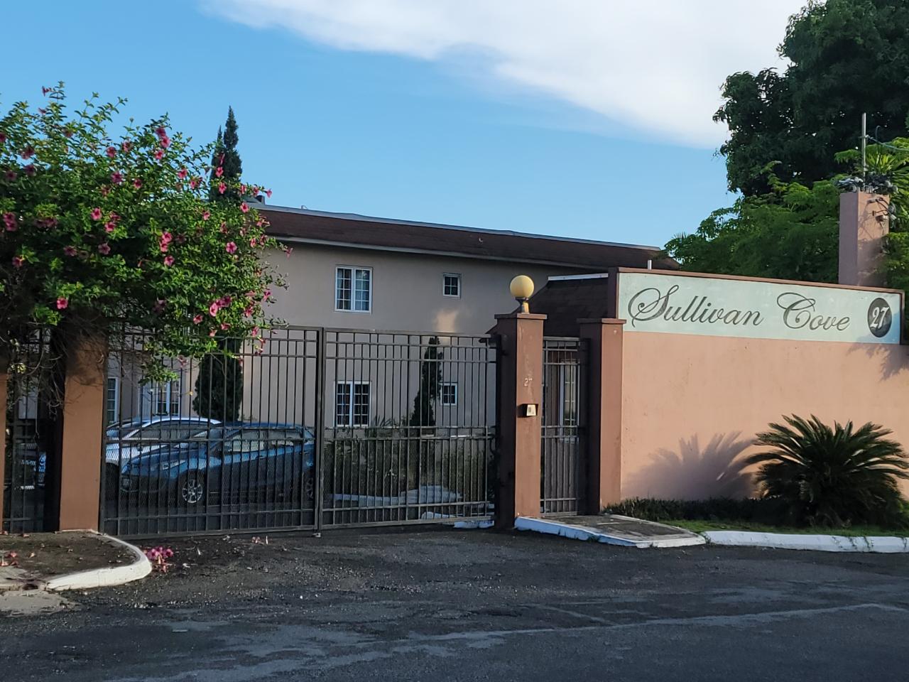 Townhouse for Sale   Kingston 8