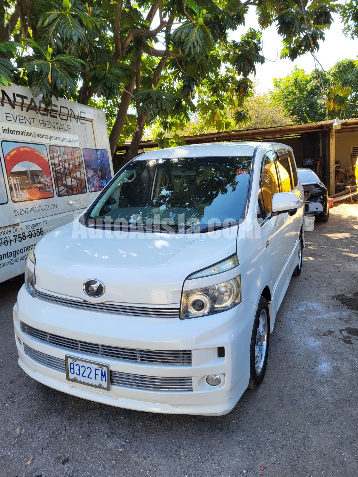 2008 Toyota Voxy