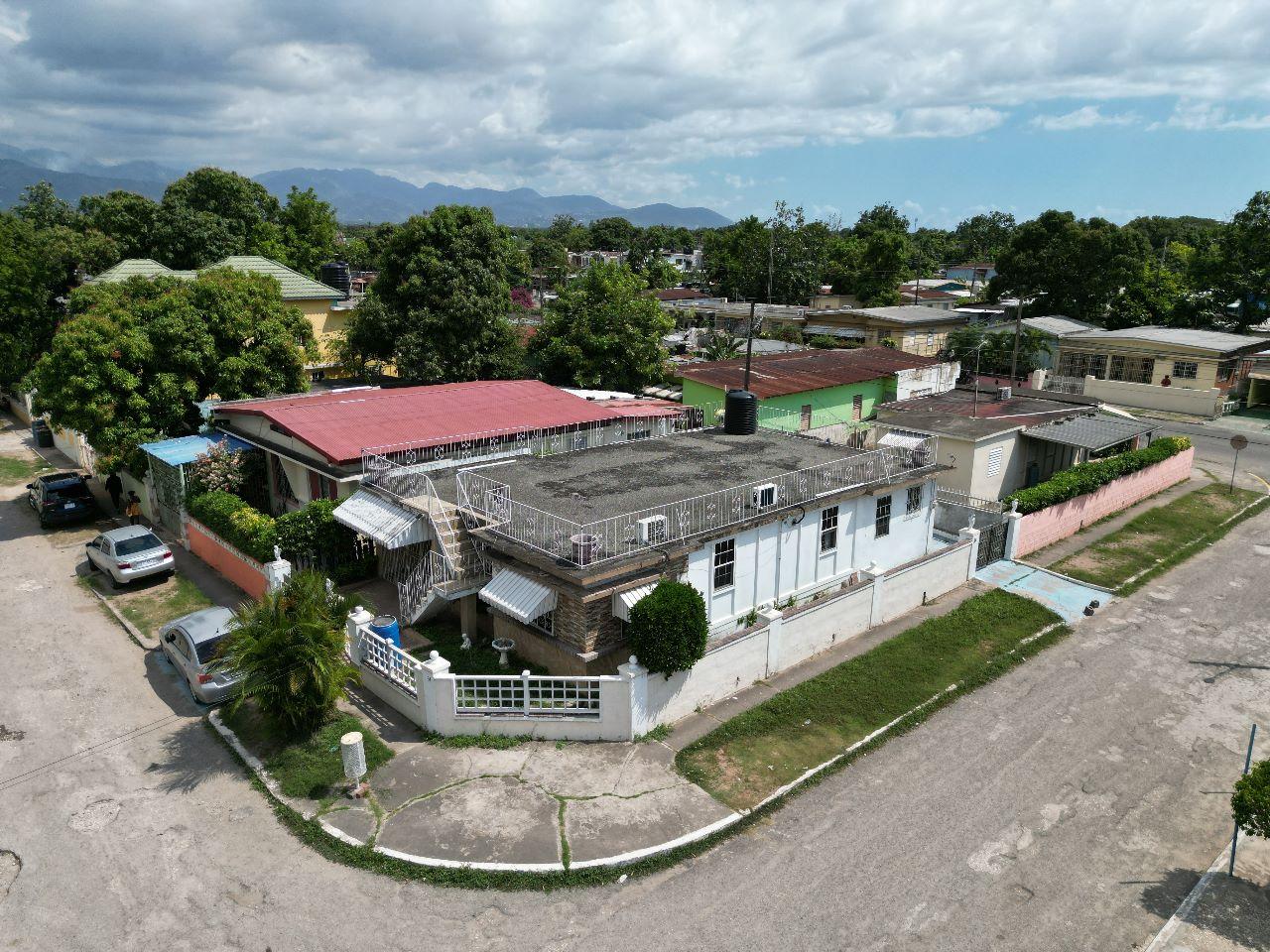 House for Sale   Kingston 20