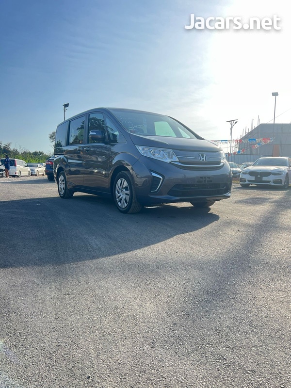 Honda Stepwgn 2,0L 2015