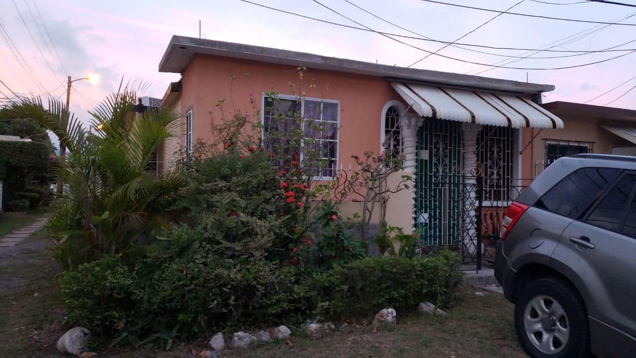 House for Sale   Kingston 20