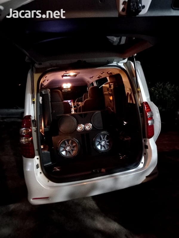 Toyota Noah 2,0L 2012