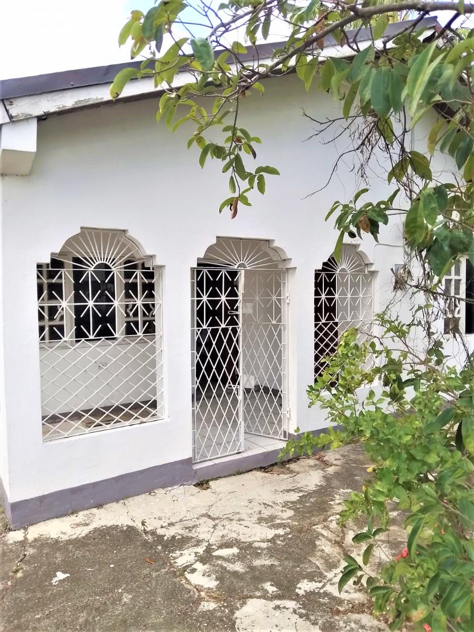 House for Sale   May Pen