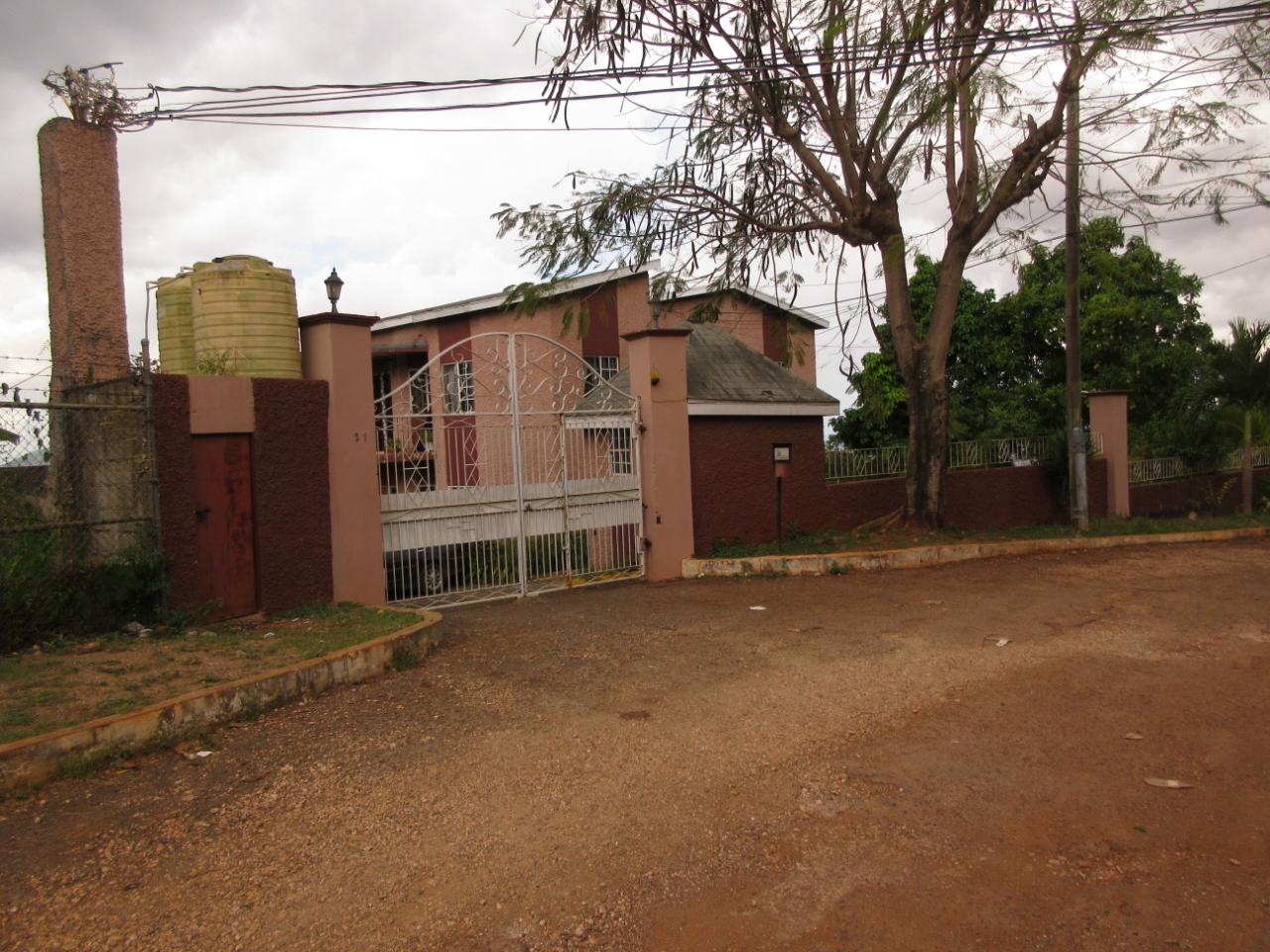 Apartment for Private   Red Hills