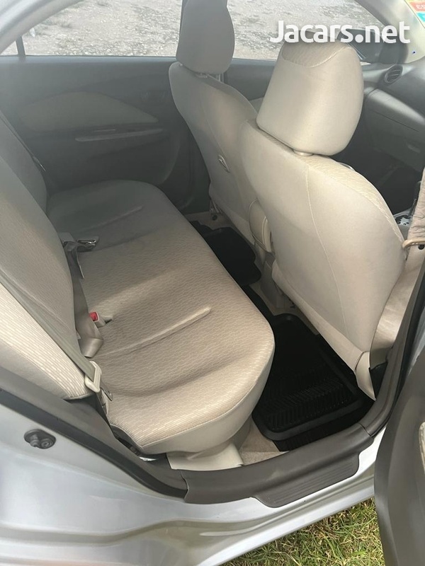 Toyota Belta 1,3L 2010
