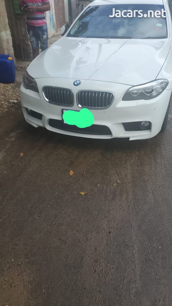 BMW 5-Series 2,5L 2015